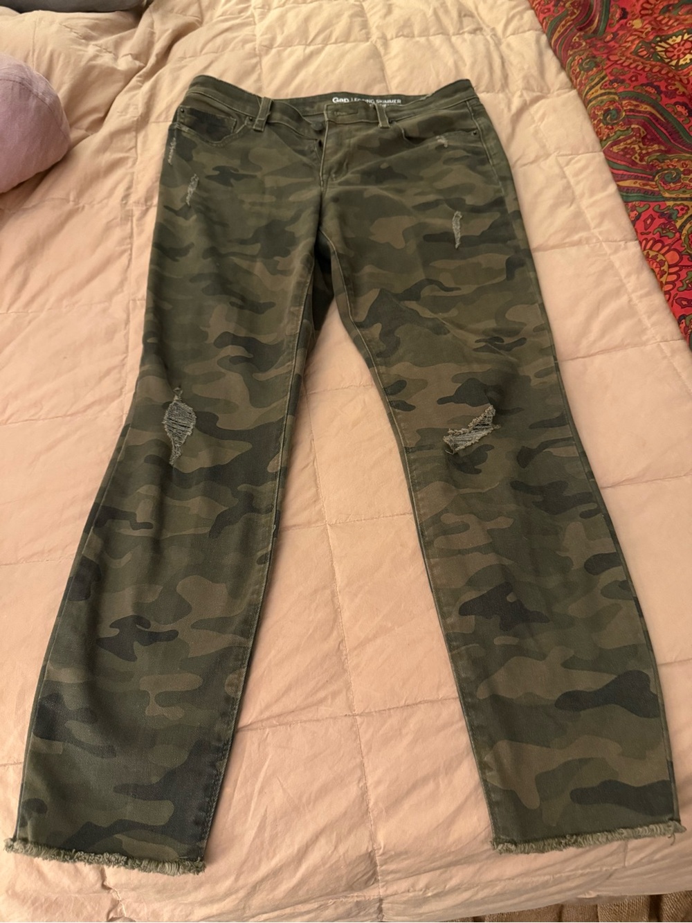 GAP Legging Skimmer Distressed Camouflage Stretch Camo Jeans